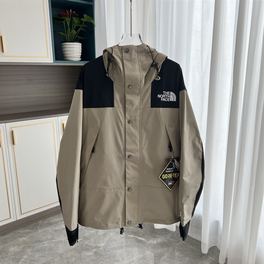 The North Face GORE-TEX Waterproof Hooded Mountain Jacket, Khaki and Black Colorblock Outdoor Windbreaker