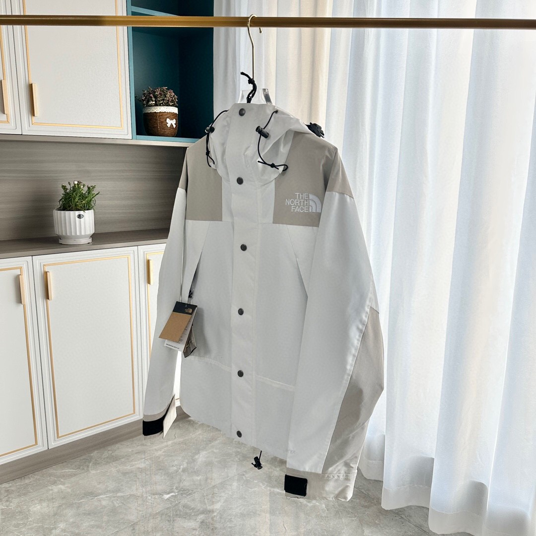 The North Face Hooded Mountain Jacket, White and Light Beige Colorblock Outdoor Windbreaker