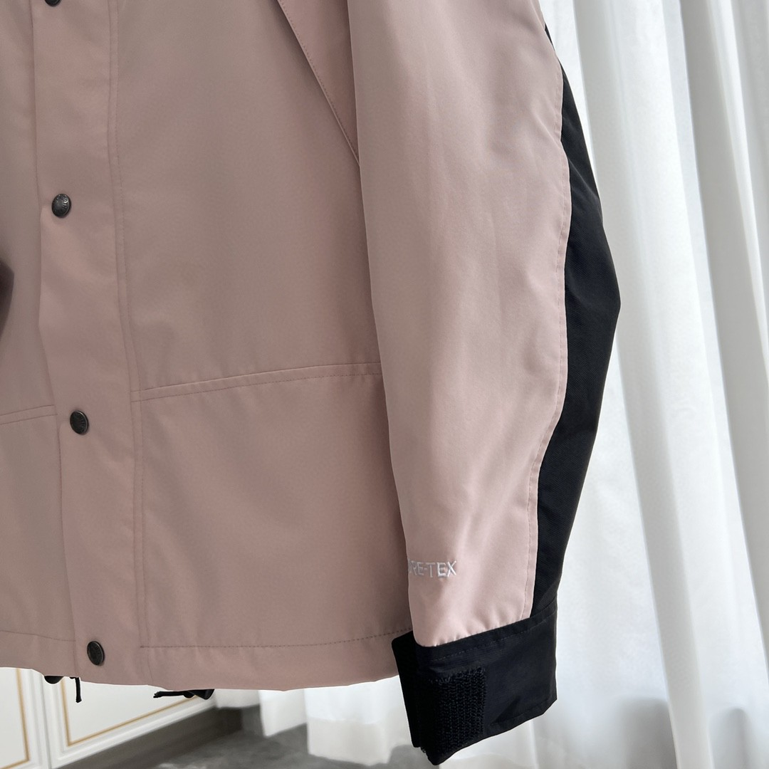 The North Face GORE-TEX Waterproof Hooded Mountain Jacket, Pink and Black Colorblock Outdoor Windbreaker