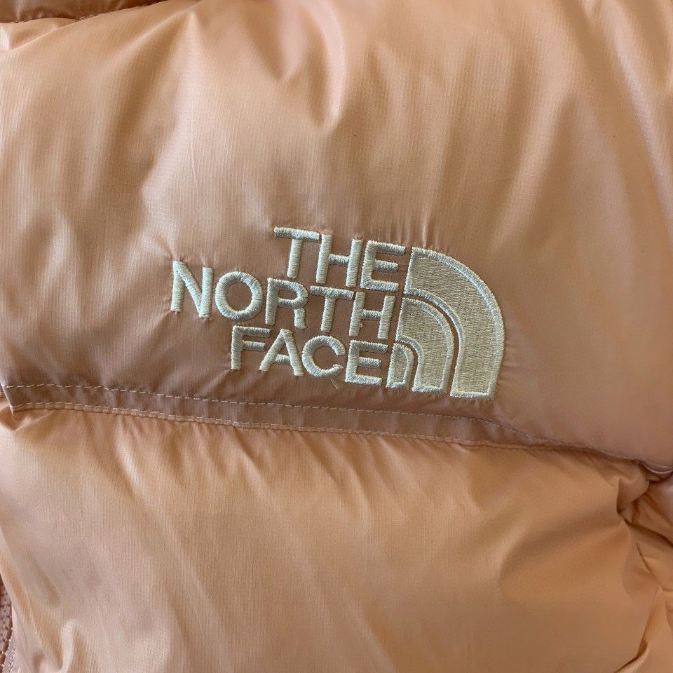 The North Face Cropped Puffer Down Jacket, Light Pink Quilted Stand Collar Winter Coat with Embroidered Logo