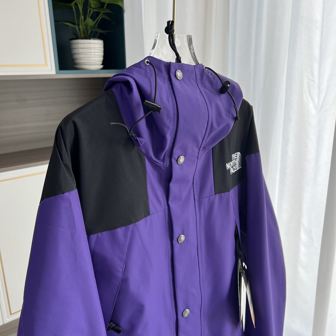 The North Face GORE-TEX Waterproof Hooded Mountain Jacket, Purple and Black Colorblock Outdoor Windbreaker