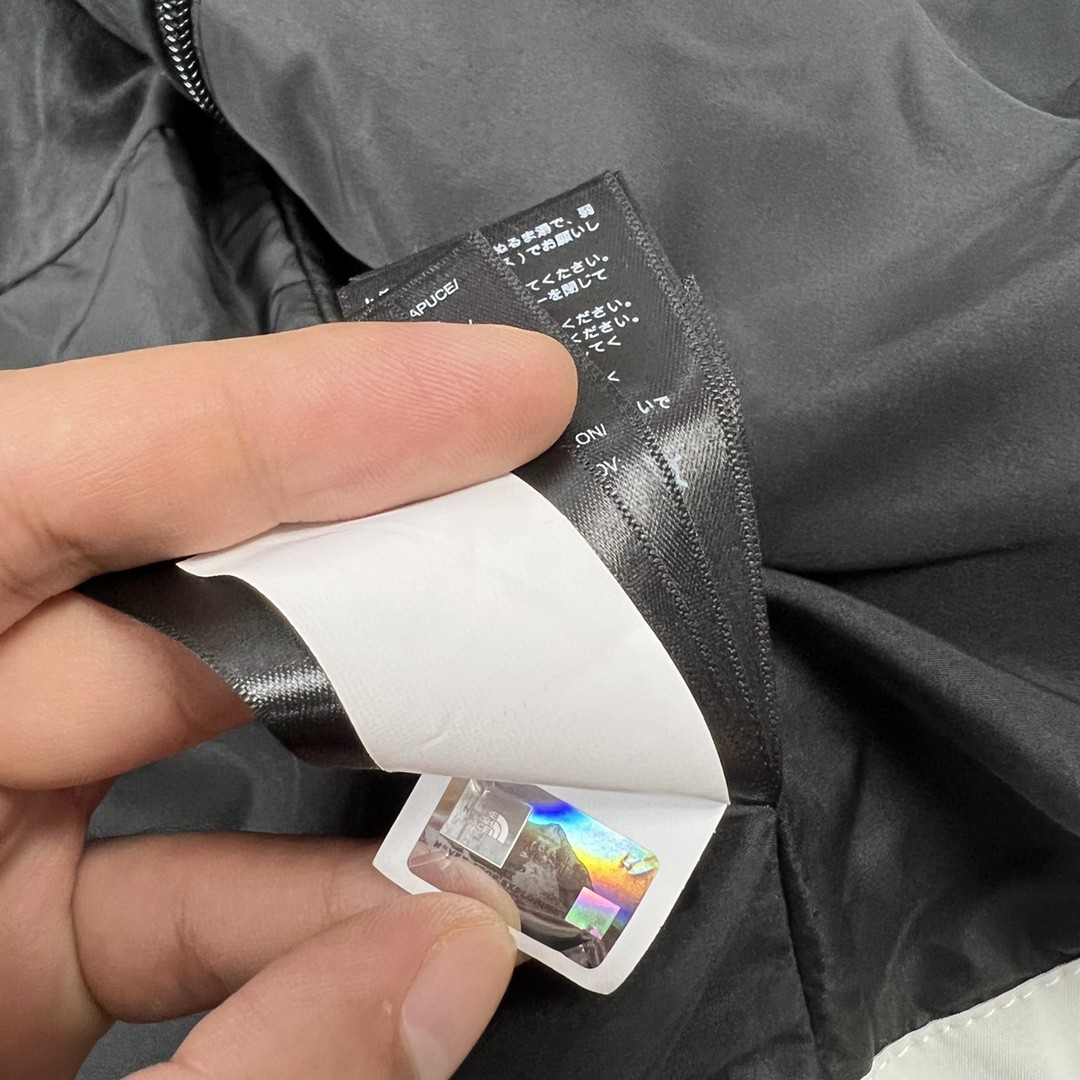 The North Face GORE-TEX Waterproof Hooded Mountain Jacket, Gray and Black Colorblock Outdoor Windbreaker